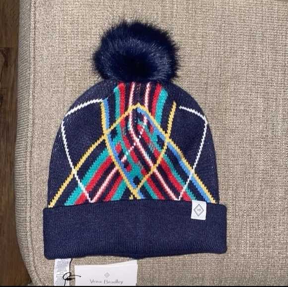 NWT Women's Vera Bradley Knit Pom Beanie - Picture 2 of 4